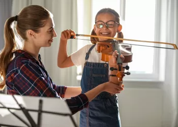 10 Yaş Keman Kursu: Müziğin Büyülü Dünyasında Yeni Bir Başlangıç