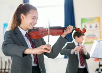 Keman Kursu Fiyatları Neye Göre Belirlenir?