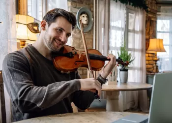 Keman Tek Başına Öğrenilir mi?