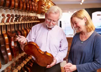 İkinci El Keman Alırken Dikkat Edilmesi Gerekenler Neler? - Piyano Kursu Eğitmeninden Tavsiyeler!