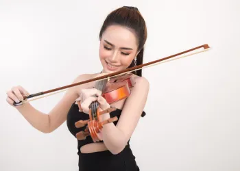 Günde Kaç Saat Keman Çalışılmalı? Seviyenize Özel Pratik Rehberi